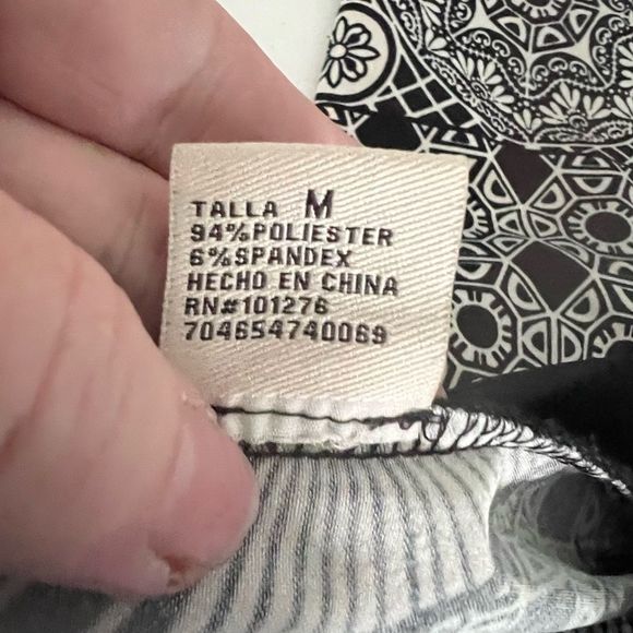 eci New York V-Neck Dress in Modern Black and White Print Tie Back Size Medium - Picture 7 of 9